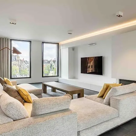 Exclusive Penthouse/workspace With Stunning Views *