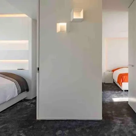 Exclusive Penthouse/workspace With Stunning Views